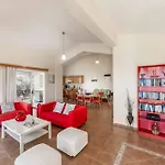 Katerina Villa Neo Chorio